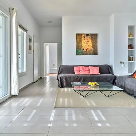 Villa Stunning With Panoramic View Psarrou